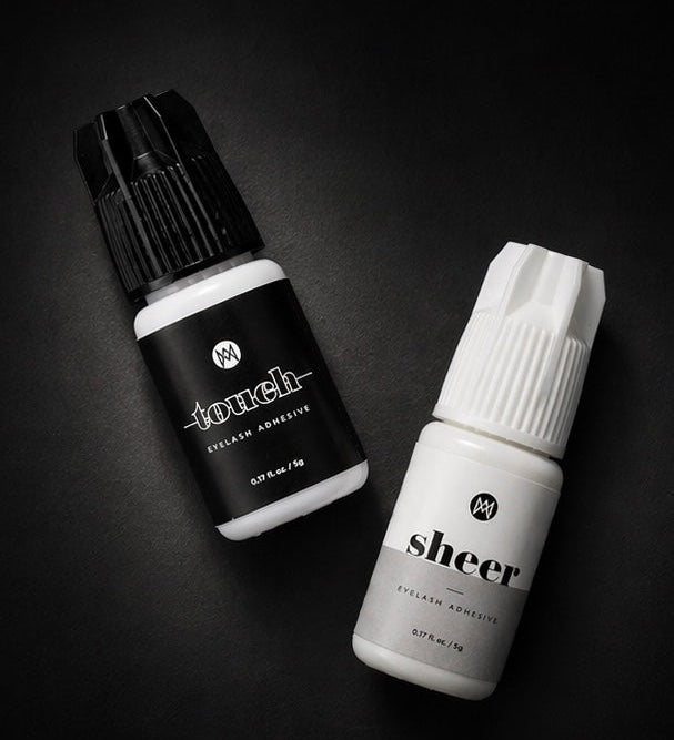 Clear Lash Glue vs Black Lash Glue – Which Is Better for Lash Artists?