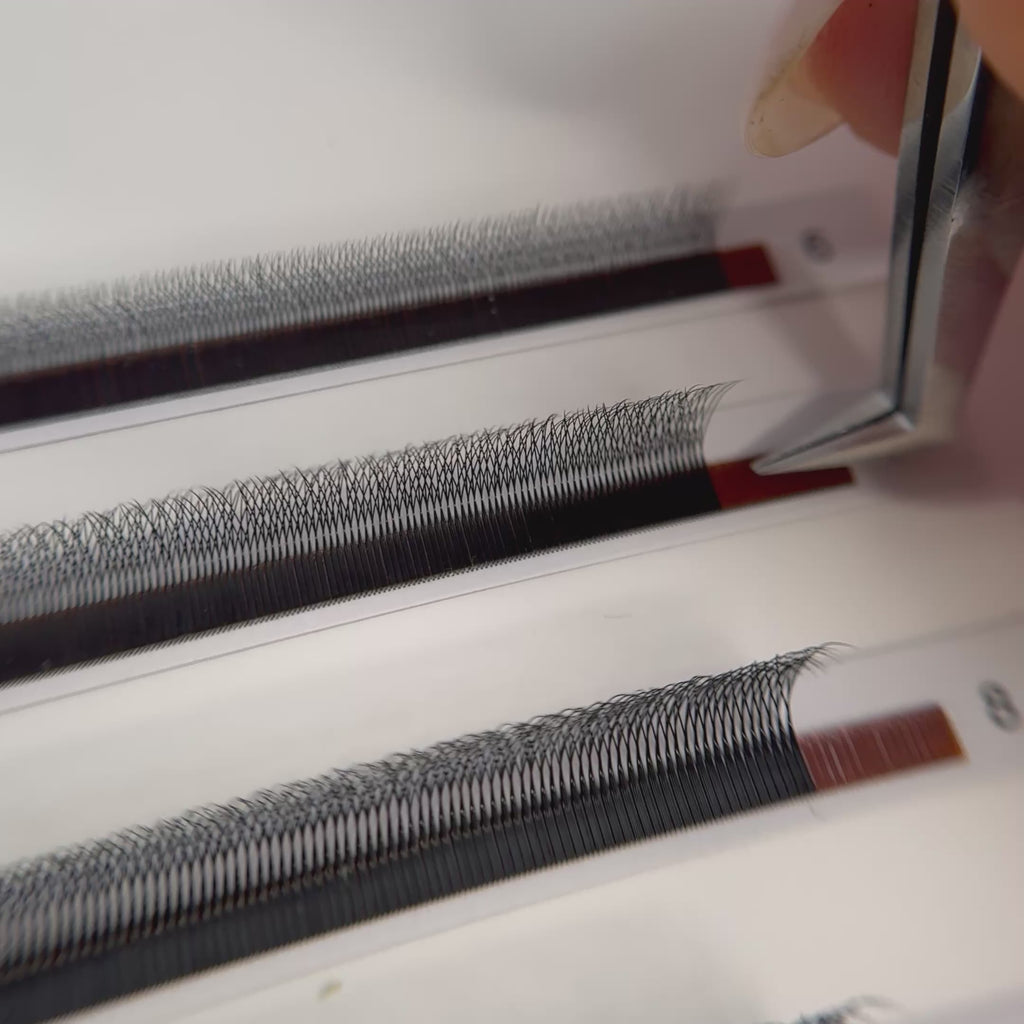 3D Volume Fans. Speedy volume lashes