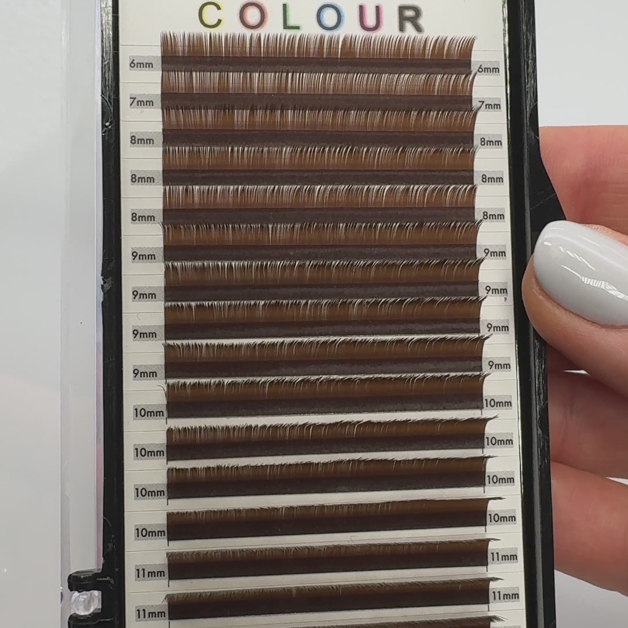 0.07 Natural Brown eyelash extensions M curl mixed length tray